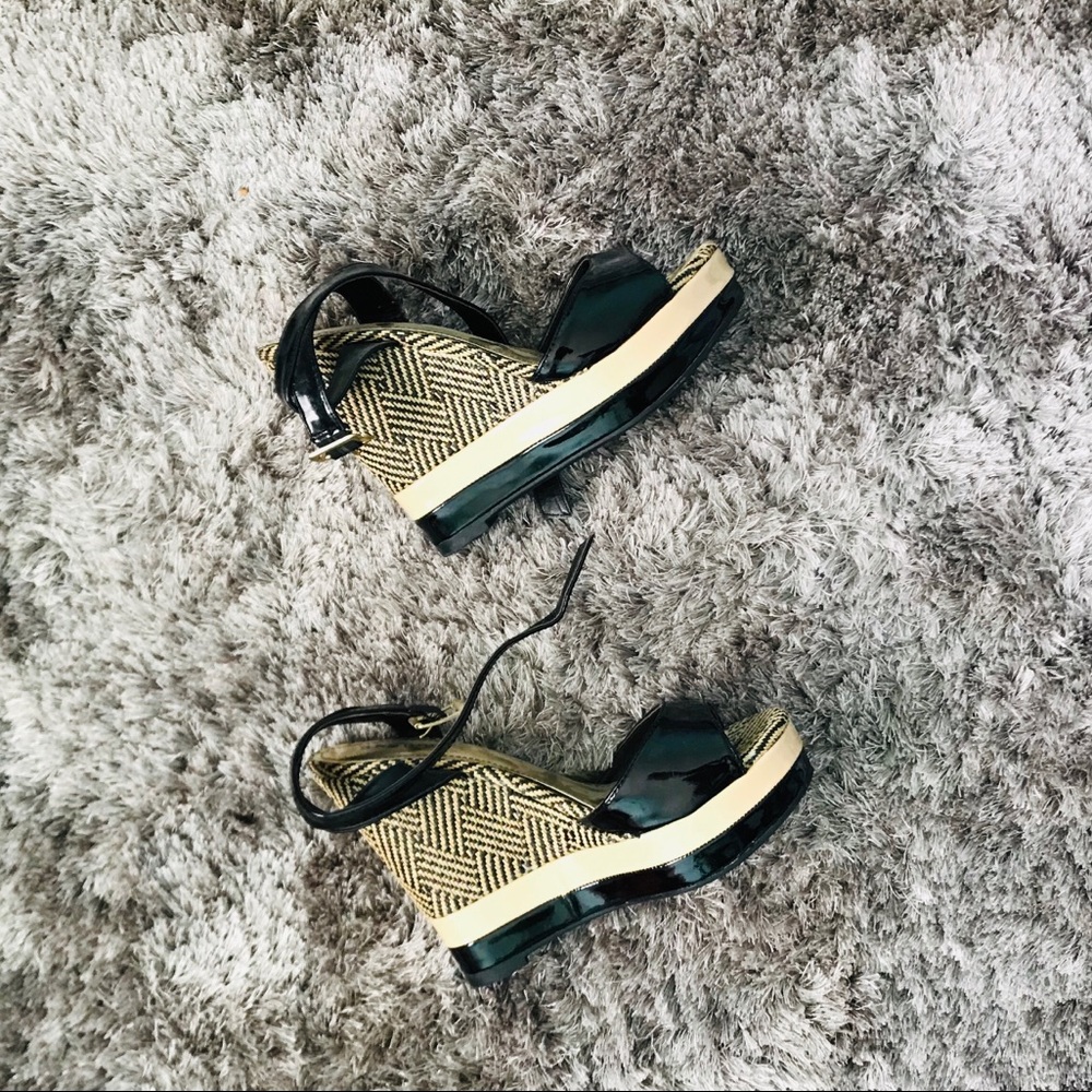 NWT black and beige wedge